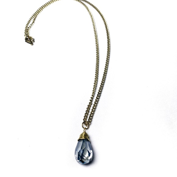 5/$20 Quartz crystal pendant necklace, translucent blue - Picture 1 of 6